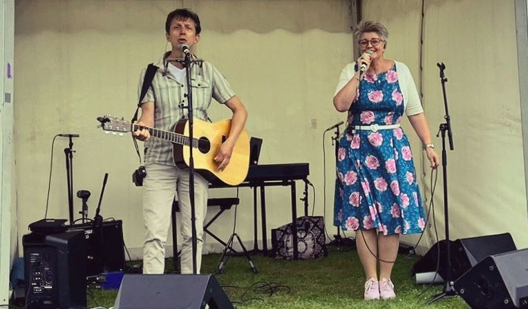 Bas & Dorien — muziek in Hoorn